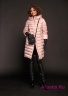 Пальто пуховое Miss NAUMI 18 W 121 00 31 Rose – Розовый​, свободного силуэта с капюшоном. Стежка горизонтальная средняя, карманы прорезные боковые на молнии.