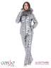 Пуховый костюм из двух предметов Conso WSFP170553 - chrome – стальной​. Женственный пуховик с комбинированной строчкой приталенного силуэта. Фото 1