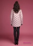 Купите куртку пуховую Miss Naumi 18 W 124 00 11 Koko rose – Розовый ​рубашечного типа. Ромбовидная стежка. Вид сзади