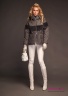 Куртка женская NAUMI 18 W 808 13 Pepper – Серый на пуховом утепленном подкладе. Прямого силуэта, среднего объема, длиной до середины бедра. Воротник высокая вточная стойка среднего объема. Вид спереди