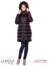 Комбинированное стильное пальто Conso WLF170540 - marsala – темно-винный​. Силуэт «кокон» классической длины с капюшоном, оформленным съемным мехом енота. Фото 2
