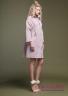 Купить пальто NAUMI 002NS180001 ROSE - роза​ - облегченное пальто средней длины в стиле бэби-долл, свободного кроя, с высоким воротником-стойкой. Фото 2
