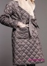 Пальто пуховое женское зимнее NAUMI 18 W 719 01 13 Pepper – Серый ​прямого силуэта, среднего объема, длиной до колена, со съемным поясом на шлевках. Вид сбоку 2