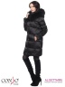 Удобная женская удлиненная куртка Conso WMF170533 - nero – черный​ прямого силуэта с воротником-стойкой и капюшоном. Модель застегивается на металлическую молнию. Фото 3