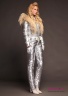 Комбинезон женский NAUMI 18 W 804 02 23 Silver – Серебряный зимний с капюшоном. Приталенного силуэта, с отрезной линией талии. Вид сбоку 1