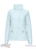 Стильная куртка-косуха CONSO SS170124 - light blue - светло-синий​ – для прохладной погоды. Приталенный силуэт классической длины с воротником-стойкой, фиксирующимся магнитной застежкой. Фото 4