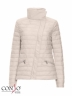 Стильная куртка-косуха CONSO SS170124 -ice cream - кремовый​ – для прохладной погоды. Приталенный силуэт классической длины с воротником-стойкой, фиксирующимся магнитной застежкой. Фото 3