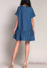 Платье NAUMI SS17 051 PETROL - синий бэби-долл с оборкой, свободного кроя, вышитой аппликацией-бабочки. Силуэт прямой. Вид застежки - пуговица на шее сзади. Фото 3