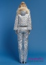 Куртка женская пуховая NAUMI 18 W 801 01 23 Silver – Серебряный​. Прямого силуэта, среднего объема, длиной до талии. Рукав втачной двухшовный. Вид сзади 3