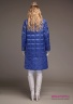 Купите пальто пуховое Miss Naumi 18 W 102 00 31 Denim – Синий​, полуприталенного трапецевидного силуэта. Стежка в крупную клетку. Вид сзади