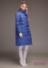 Купите пальто пуховое Miss Naumi 18 W 102 00 31 Denim – Синий​, полуприталенного трапецевидного силуэта. Стежка в крупную клетку. Вид сбоку 1