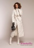 Пуховое пальто Miss NAUMI 18 W 103 00 31 Antique white – Белый​ приталенного силуэта. Ромбовидная стежка, крупные накладные карманы, воротник шаль.