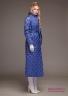 Купите пуховое пальто Miss Naumi 18 W 103 00 31 Denim – Синий ​приталенного силуэта. Ромбовидная стежка, крупные накладные карманы. Вид сбоку 1