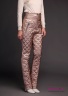 Модные женские пуховые брюки​ Naumi 18 W 855 00 33 Gold rose – Розовое золото из коллекции NAUMI зима 2018-2019. Вид сбоку 2