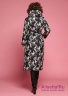 Пальто пуховое Miss NAUMI 18 W 108 00 11 Grace black – Принт черный​, приталенного силуэта. Горизонтальная стежка, рукав втачной классический. Вид сзади