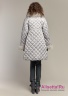 Пальто женское NAUMI 18 W 704 02 13 Quartz – Серый ​пуховое зимнее расширенного силуэта, среднего объема, длиной по колена. Плечо спущено, рукав широкий двухшовный. Вид сзади 2