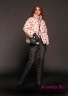Купите куртку пуховую (пухляк) Miss Naumi 18 W 110 00 11 Koko rose – Розовый​, свободного силуэта. Крупная горизонтальная стежка. Вид спереди 2