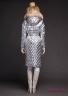 Пальто пуховое NAUMI 18 W 773 02 23 Silver – Серебряный ​женское полуприлегающего силуэта, длиной ниже колена, со съемным капюшоном. Вид сзади 1