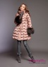 Пальто женское пуховое NAUMI 18 W 705 02 13 Koko Rose Smoke – Розовый ​зимнее А-силуэта среднего объема, длиной до колена. Рукав цельнокроеный, двухшовный.