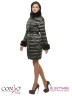 Женское пальто Conso WMF170516 - military – хаки​ силуэта «кокон» длиной до колена. Модель с запахом фиксируется на металлическую молнию. Фото 2