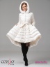 Эффектное пальто Conso WMF 180510 - ivory – молочный средней длины. Модель приталенного кроя, подчеркнутого поясом. Фото 2