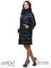 Стильное пальто Conso WMF170517 - navy – темно-синий​ силуэта «трапеция» длиной до колена с воротником-стойкой. Модель застегивается на металлическую молнию. Фото 2