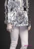 Парка женская зимняя NAUMI 18 W 707 12 42 Silver – Серебряный​, прямого силуэта среднего объема, длиной ниже бедра, с капюшоном. Вид сбоку 2