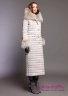 Пальто женское пуховое NAUMI 18 W 715 02 13 Quartz – Серый​, прямого силуэта свободного объема, длиной ниже колена. Вид сбоку 1