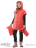 Модная куртка-трансформер CONSO SG170211 - coral - коралловый​ для девочек удлиненного типа. Куртка A-силуэта дополнена капюшоном с регулировкой и металлическими фиксаторами. Куртка застегивается на фронтальную молнию с двойным металлическим фирменным зам