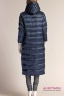 Удлиненное двубортное пуховое пальто MISS NAUMI MN 17 118 PETROL - синий​ на кнопках. Длина рукава 7/8. Ткань тафета полуглянец. Фото 3
