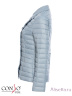 Двубортная куртка-жакет CONSO SS170110 - blue sky - голубой металлик​ средней длины – прекрасный выбор для прохладной погоды. Модель приталенного силуэта с отложным воротником. Фото 5