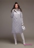 Пальто пуховое NAUMI 18 W 758 02 13 Quartz – Серый ​женское зимнее, прямого, чуть зауженного к низу силуэта, среднего объема, длиной до колена.