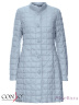 Лаконичное пальто CONSO SS170115 - blue sky - голубой металлик​ – отличный вариант для переменчивой весенней погоды. Слегка приталенный силуэт средней длины с воротником-стойкой. Фото 4